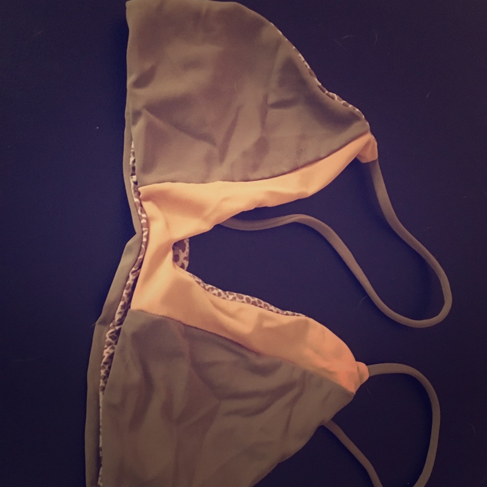 Acacia bikini top